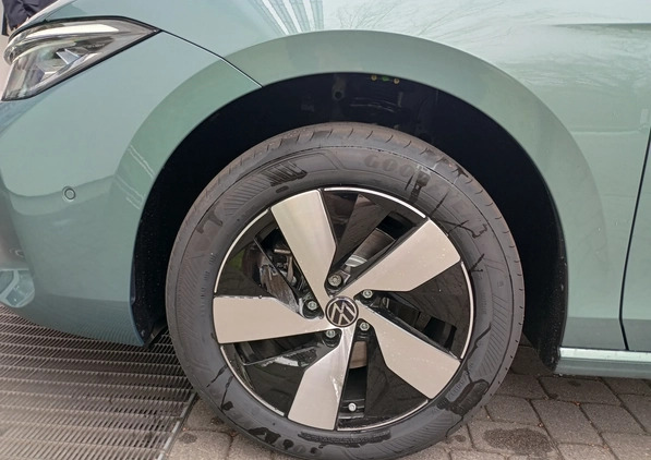 Volkswagen Passat cena 206900 przebieg: 10, rok produkcji 2024 z Resko małe 326